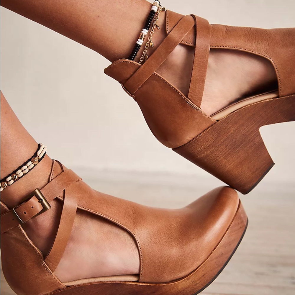 Free People Tan Wedges